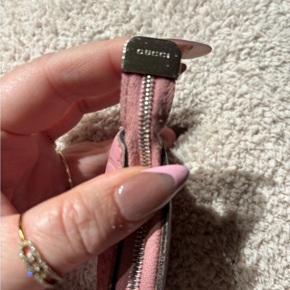 Gucci Guccisima Leather Key Holder Card/Coin Case
Pink Silver - Picture 6 of 16